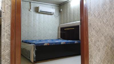 Bedroom Image of 600 Sq.ft 1 BHK Builder Floor for rent in Madhu Vihar New Delhi for Rs. 15000