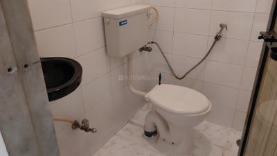 Bathroom Image of 750 Sq.ft 1.5 BHK Apartment / Flat for rent in Vashi Navi Mumbai for Rs. 37000
