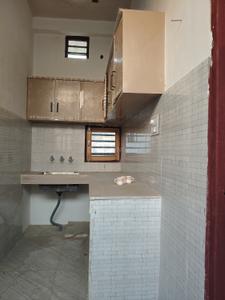 Kitchen Image of 870 Sq.ft 2.5 BHK Builder Floor for rent in Zeta I Greater Noida for Rs. 15000