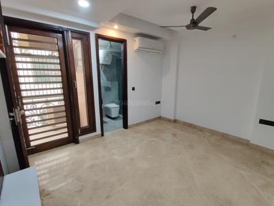 Bedroom Image of 1620 Sq.ft 3 BHK Builder Floor for sale in Yojana Vihar RWA, Anand Vihar New Delhi for Rs. 45000000