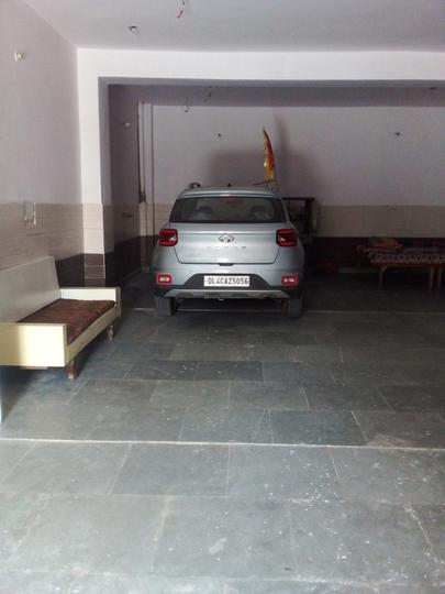 Commercial image of 990.0 Sq.ft  Ready to use Showroom for rent in Dwarka Mor for 50000