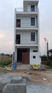 Outside View image of 2100.0 Sq.ft  Ready to use Office Space for rent in Noida Extension for 38000