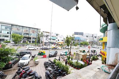 Others image of 780.0 Sq.ft pre-leased  Shop for sale in Navrangpura for 16500000