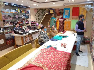 Commercial image of 350.0 Sq.ft Showroom for rent in Kamla Nagar for 100000