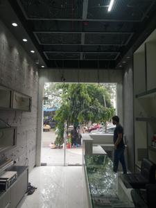Commercial image of 400.0 Sq.ft   Showroom for rent in Santacruz West for 200000