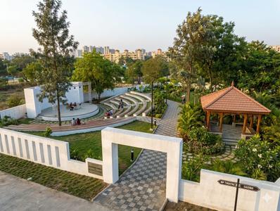 Commercial Plot