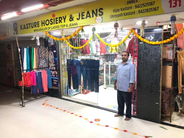 Commercial image of 150.0 Sq.ft Shop for rent in Raviwar Peth for 30000