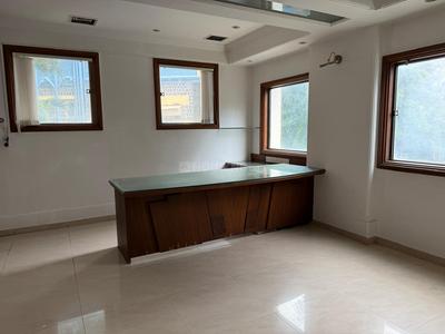 Others image of 2010.0 Sq.ft  Ready to use Office Space for rent in Colaba for 400000
