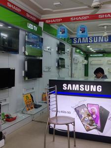 Commercial image of 1800.0 Sq.ft   Shop for rent in Kalkaji for 90000
