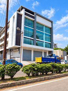 Bare shell Office Space
