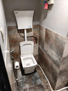 Others image of 650.0 Sq.ft   Shop for rent in Bandra West for 250000