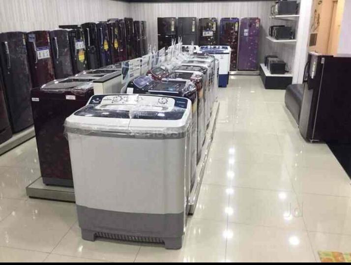 Commercial image of 1400.0 Sq.ft   Showroom for rent in Clock Tower Second Bazaar Area for 180000
