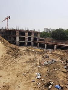Commercial image of 650.0 Sq.ft pre-leased  Shop for sale in Sector 43 for 3500000