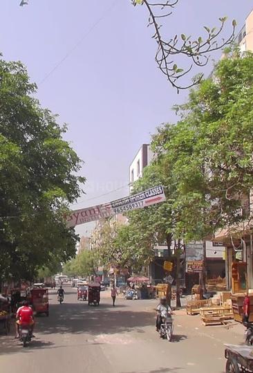 Outside View image of 450.0 Sq.ft   Shop for rent in Mayur Vihar Phase 3 for 25000