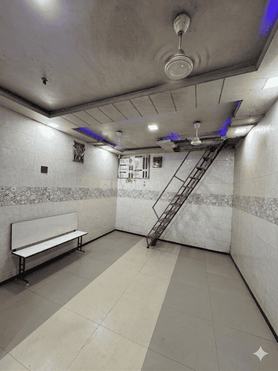 Others image of 399.0 Sq.ft   Shop for rent in Mulund East for 90000