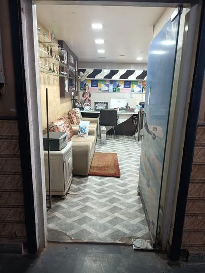 Others image of 600.0 Sq.ft  Ready to use Office Space for sale in Hazratganj for 11500000