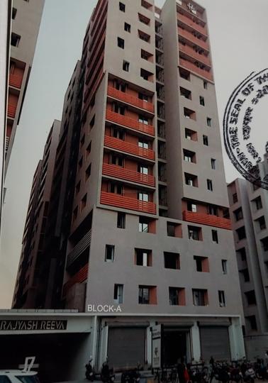 Commercial image of 425.0 Sq.ft   Showroom for rent in Vasna for 42000