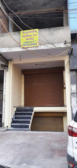 Commercial image of 850.0 Sq.ft   Showroom for rent in Mahavir Enclave for 40000