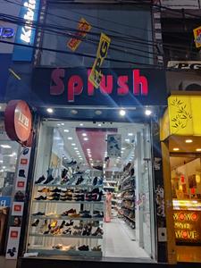 Commercial image of 1600.0 Sq.ft   Showroom for rent in Laxmi Nagar for 160000