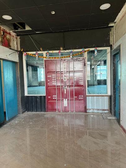 Others image of 850.0 Sq.ft pre-leased  Shop for sale in Malad West for 23500000