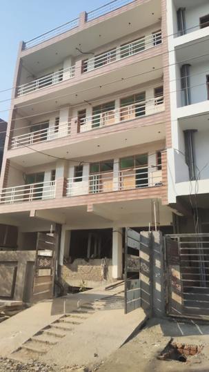 Commercial image of 2500.0 Sq.ft Showroom for rent in Sector 116 for 80000