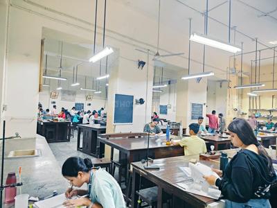 Others image of 5000.0 Sq.ft Showroom for rent in Matunga East for 2000000