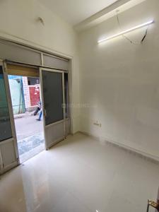 Meeting Room image of 100.0 Sq.ft  Ready to use Office Space for rent in Meyyanur for 5000