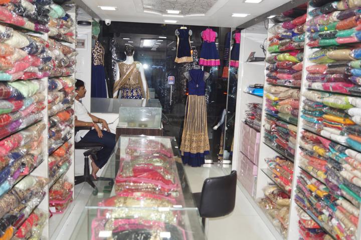 Others image of 550.0 Sq.ft   Showroom for rent in Girgaon for 175000