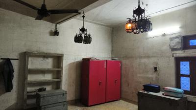 Others image of 1000.0 Sq.ft Showroom for rent in Sahadatganj for 100000