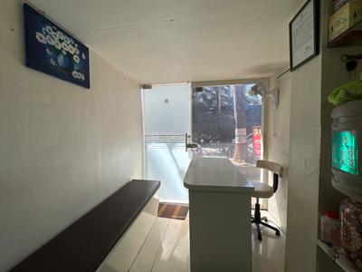 Cabin image of 55.0 Sq.ft   Shop for rent in Kandivali East for 15000