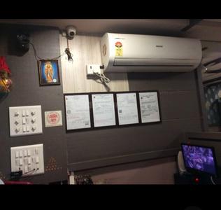 Others image of 400.0 Sq.ft Shop for rent in Chinchpokli for 100000