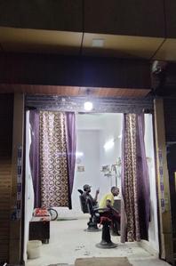 Commercial image of 150.0 Sq.ft pre-leased Shop for sale in Wazirabad for 2200000