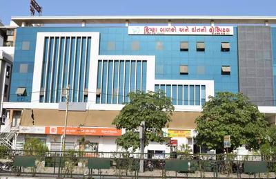Entrance image of 140.0 Sq.ft   Shop for rent in Makarpura for 18000