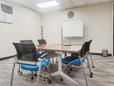 Meeting Room image of 404.0 Sq.ft  Ready to use Office Space for rent in Industrial Area Phase II for 28980