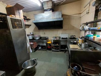 Commercial image of 650.0 Sq.ft   Shop for rent in Dahisar West for 35000