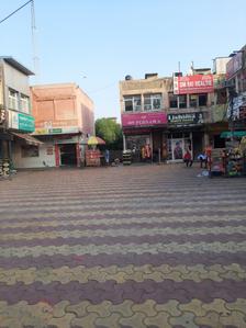 Outside View image of 725.0 Sq.ft   Shop for rent in Sector 56 for 60000
