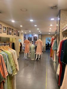 Others image of 1000.0 Sq.ft   Showroom for rent in Khar West for 450000