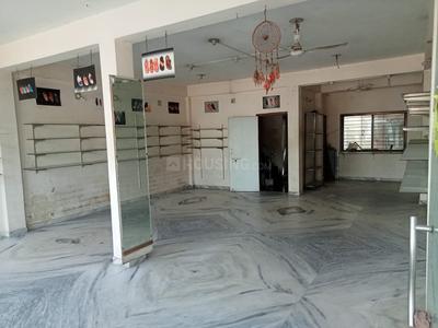Hall image of 650.0 Sq.ft   Shop for rent in Karelibagh for 60000