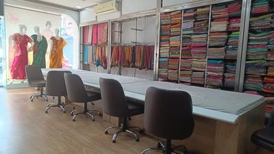 Others image of 800.0 Sq.ft   Showroom for rent in Usmanpura for 125000