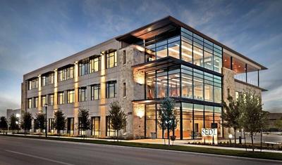 Entrance image of 9870.0 Sq.ft Showroom for rent in Main Road for 780000