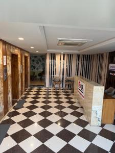 Others image of 2000.0 Sq.ft  Ready to use Office Space for rent in Prabhadevi for 600000