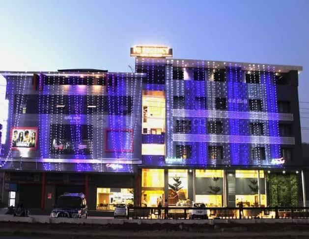 Outside View image of 624.0 Sq.ft   Showroom for rent in Kakartale for 20000