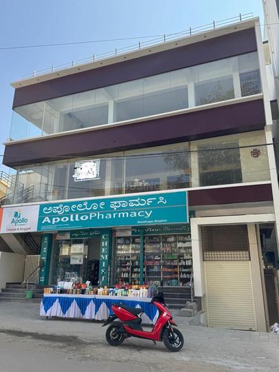 Entrance image of 1680.0 Sq.ft   Shop for rent in Bharat Nagar for 80000