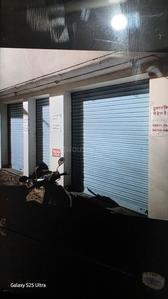 Entrance image of 850.0 Sq.ft   Showroom for rent in Maharaja Tukoji Rao Holker Cloth Market for 50000