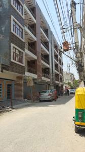 Cabin image of 10000.0 Sq.ft   Showroom for rent in Dwarka Mor for 400000