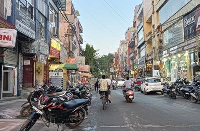 Outside View image of 424.0 Sq.ft pre-leased  Shop for sale in Palam Extension for 60000000
