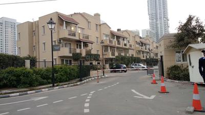 Gallery Cover Pic of Emaar Emerald Floors Premier