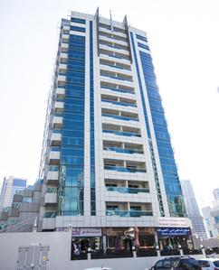 Gallery Cover Pic of Diamond Developers Marina Diamond 3
