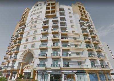 Gallery Cover Pic of B And M Riviera Lakeview Apartments