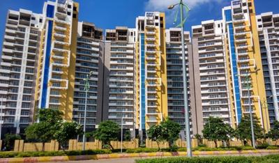 Gallery Cover Pic of Tulsiani Golf View Apartments